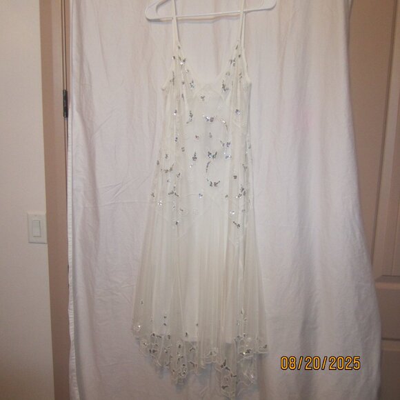 White and Silver Beaded Evening dress - Picture 1 of 4